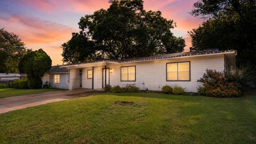 329 Claudia St, Arlington, TX, 76010-2015 | Card Image