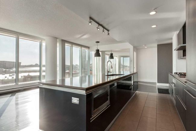 803 - 433 11 Ave Se, Condo with 2 bedrooms, 2 bathrooms and 2 parking in Calgary AB | Image 10