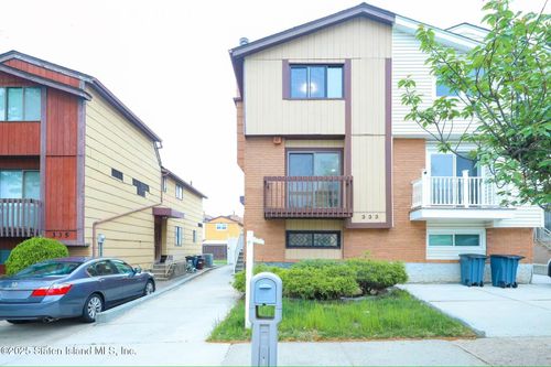333 Travis Ave, Staten Island, NY, 10314-6128 | Card Image