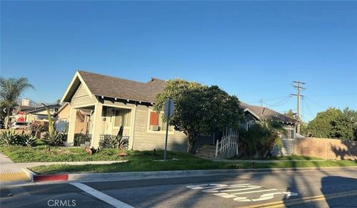 13085 5th St, Chino, CA, 91710-4144 | Card Image