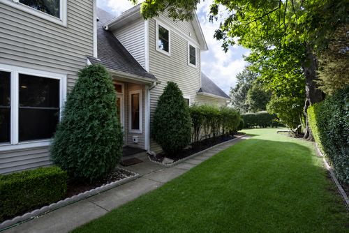 588 Onwentsia Ave, Highland Park, IL, 60035-2030 | Card Image