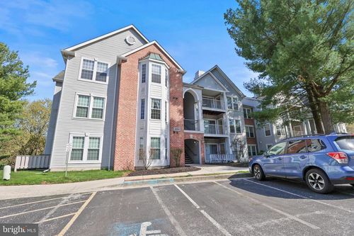 e102-4404 Silverbrook Ln, OWINGS MILLS, MD, 21117-6827 | Card Image