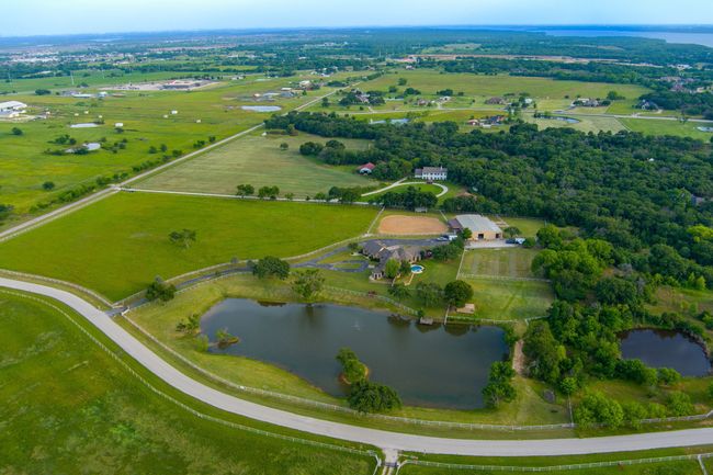 7583 Mountain View Rd, Home with 4 bedrooms, 4 bathrooms and null parking in Aubrey TX | Image 32