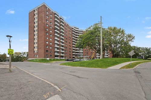 1217-20 Chesterton Dr, Nepean, ON, K2E6Z7 | Card Image