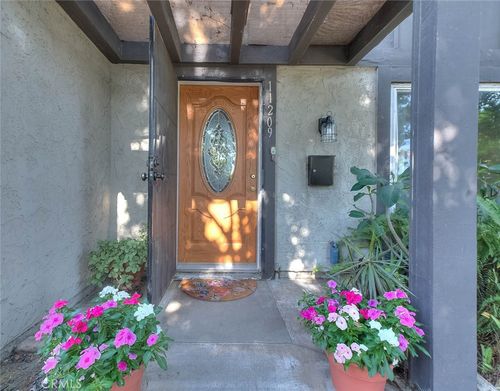 11209 Lambert Way, Stanton, CA, 90680-2801 | Card Image
