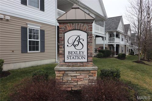 7g-9740 Bexley Station Dr, Saint Louis, MO, 63123-5559 | Card Image