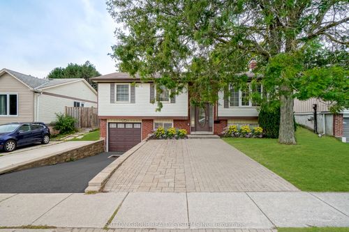 lower-28 Cindy Avenue, Cambridge, ON, N3C3J2 | Card Image