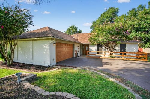 505 Oak Ridge Dr, Pflugerville, TX, 78660-6814 | Card Image