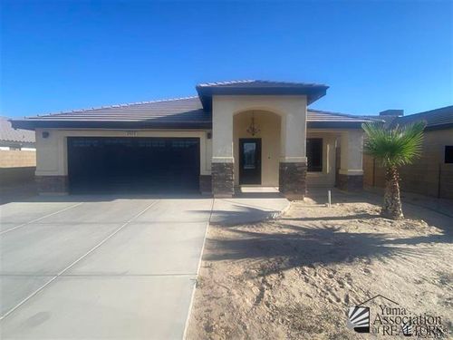 2404 E Uribe St, San Luis, AZ, 85336-0939 | Card Image