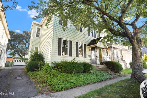 1st-9 Ball Pl, Watervliet, NY, 12189-1609 | Card Image