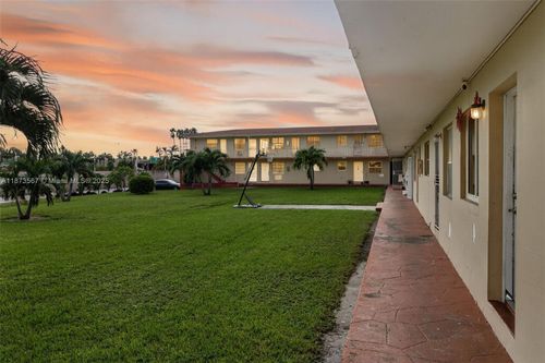 apt-10-2551 Nw 13th St, Miami, FL, 33125-2534 | Card Image