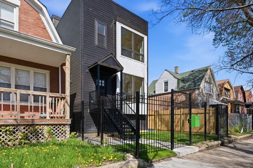 904 Trumbull Ave, CHICAGO, IL, 60651-4042 | Card Image