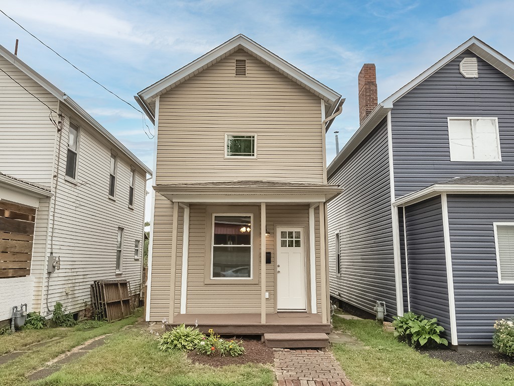 Roup St, Tarentum, PA 15084