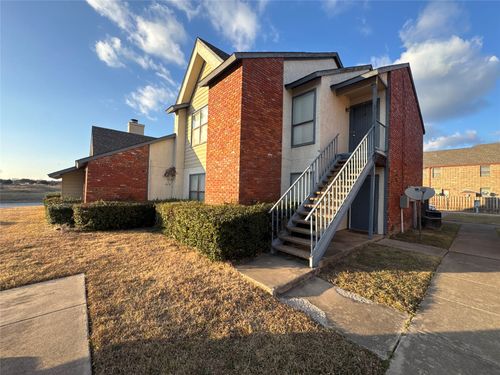 7401 Bogart Dr, North Richland Hills, TX, 76180-6310 | Card Image