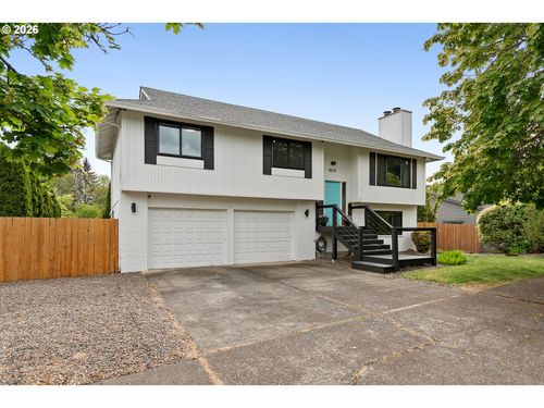 8610 Sw Indian Hill Ln, Beaverton, OR, 97008-7018 | Card Image