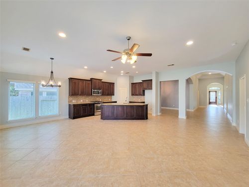 106 Colina Vista Way, Montgomery, TX, 77316-7602 | Card Image