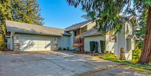 2710 Viewcrest Ave, Everett, WA, 98203-1449 | Card Image