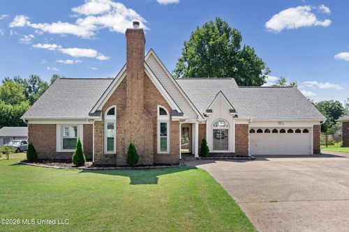 7264 Flower Creek Dr, Southaven, MS, 38671-5936 | Card Image