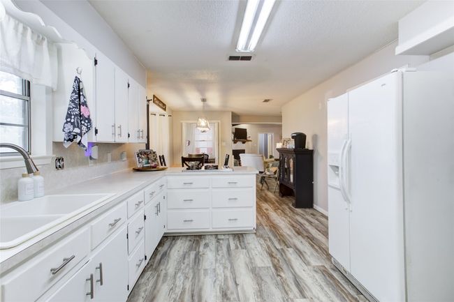 400 N Brazos, House other with 3 bedrooms, 2 bathrooms and null parking in Granger TX | Image 11