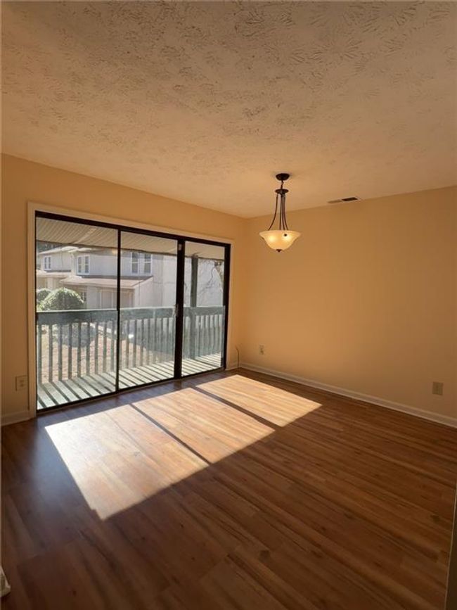 APT-303 - 3575 Oakvale Rd, Condo with 4 bedrooms, 2 bathrooms and 2 parking in Decatur GA | Image 6