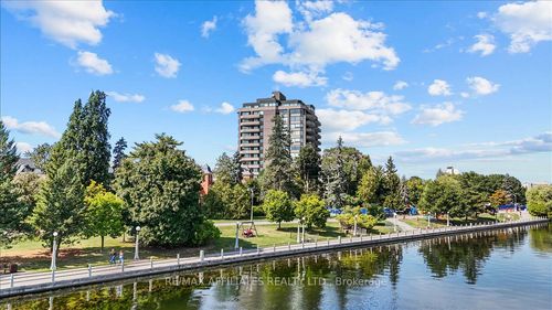 {{alt}} | Card Image