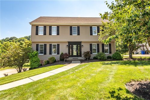 238 Cumberland Dr, Seven Fields, PA, 16046-8004 | Card Image