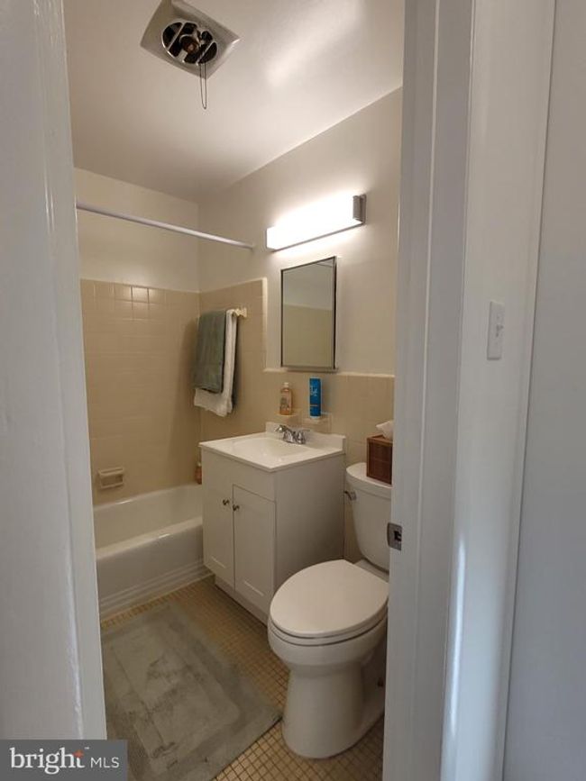 APT-201 - 10607 Kenilworth Ave, Condo with 2 bedrooms, 1 bathrooms and null parking in BETHESDA MD | Image 18