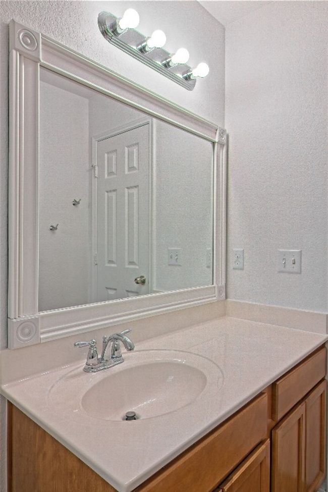 Bathroom with vanity | Image 27