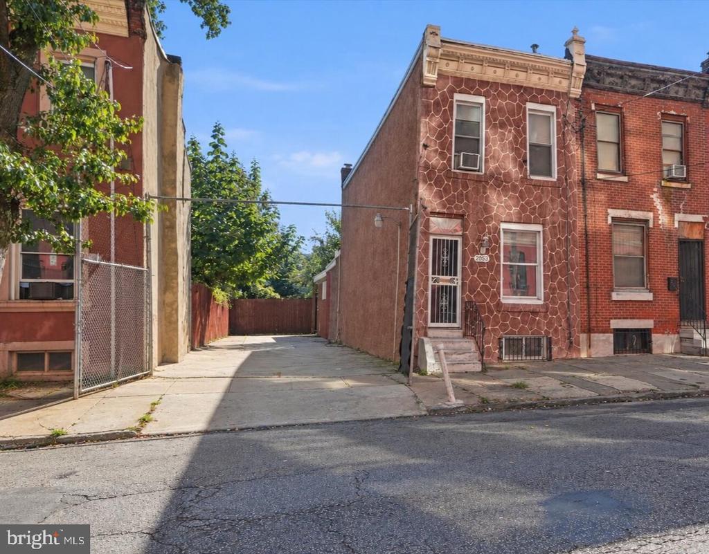 Residential in PHILADELPHIA 2