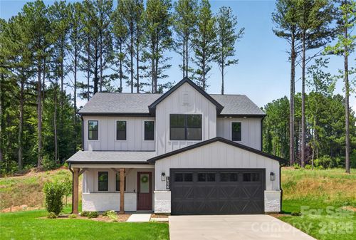 14029 Roosevelt Grove Dr, Huntersville, NC, 28078-7792 | Card Image