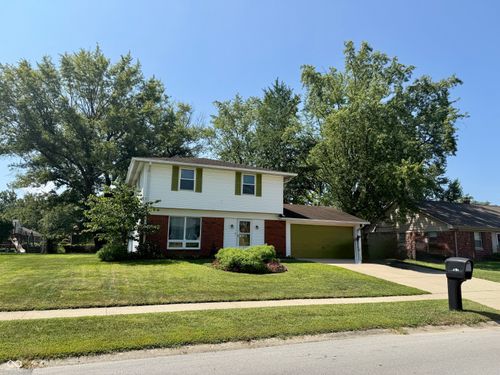 8115 E 13th St, Indianapolis, IN, 46219-3940 | Card Image