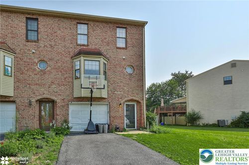 472 Vera Cir, BETHLEHEM, PA, 18017-3888 | Card Image