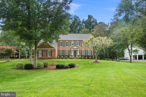 7520 Cannon Fort Dr, Clifton, VA, 20124-2805 | Card Image