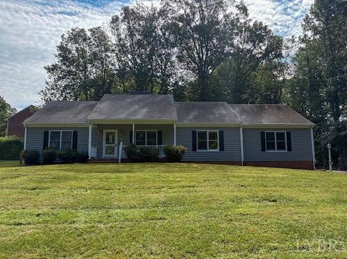 202 Hounds Run, Forest, VA, 24551-2512 | Card Image