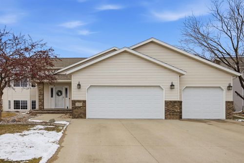 3575 Harrison Street S, Fargo, ND, 58104 | Card Image