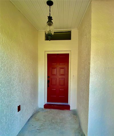 Welcome Inside the Screened Front Entry....Matching Tropical Pineapple Light | Image 3