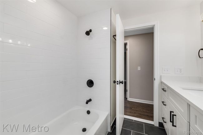 29-1607 Yorktown St 0006.jpg | Image 28