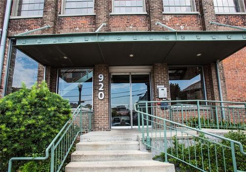 unit-231-920 Poeyfarre St, New Orleans, LA, 70130-3896 | Card Image