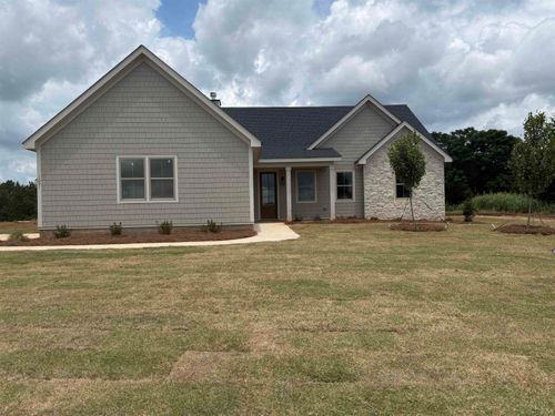 1091 Madison Hills Dr, Madison, GA, 30650-3810 | Card Image