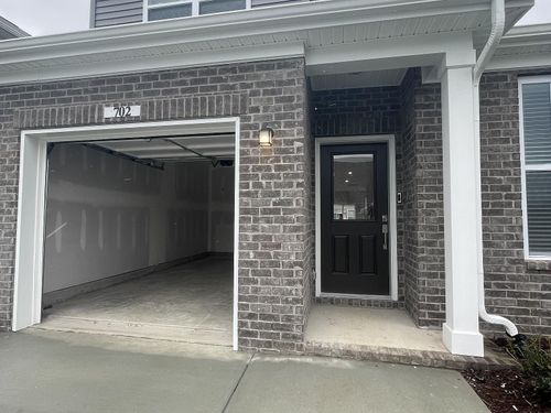 702-702 Mickelson Way, Lebanon, TN, 37087-5043 | Card Image