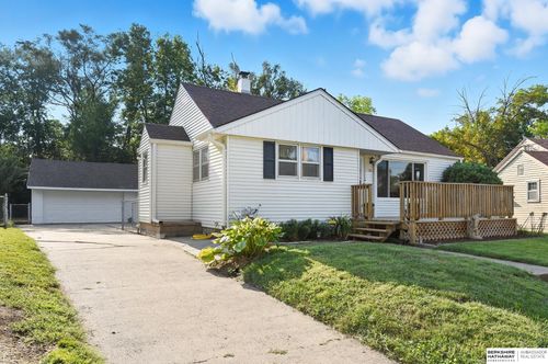 20 Martinview Rd, Bellevue, NE, 68005-3512 | Card Image