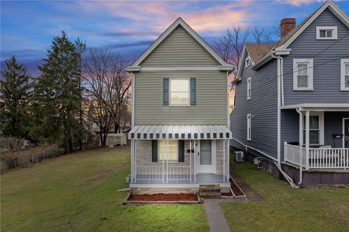 145 Lawrence Ave, Washington, PA, 15301-2030 | Card Image
