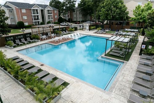 210 15th St E, Tuscaloosa, AL, 35401-3687 | Card Image