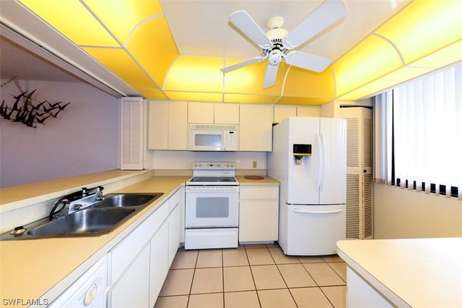 APT-2C - 4203 Bay Beach Ln, Condo with 2 bedrooms, 2 bathrooms and null parking in FORT MYERS BEACH FL | Image 11