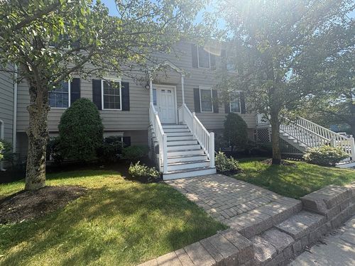 5-30 Russell St, Waltham, MA, 02453-8529 | Card Image