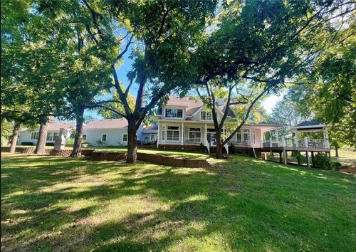 723 S 138th St, Bonner Springs, KS, 66012-9260 | Card Image