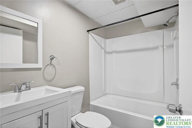 624 N Maxwell St, Condo with 12 bedrooms, 9 bathrooms and 12 parking in Allentown PA | Image 31