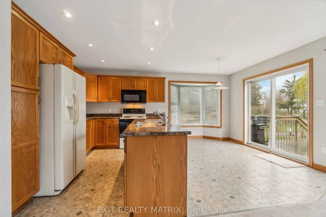 145 Garfield St, House other with 4 bedrooms, 3 bathrooms and 4 parking in Gananoque ON | Image 12