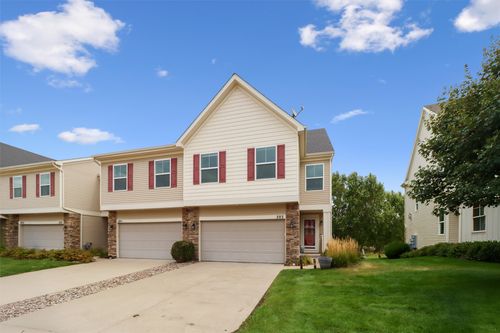 203 79th St, West Des Moines, IA, 50266-8009 | Card Image