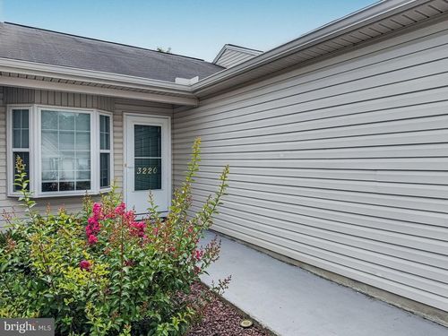 3220 Hub Ct, Dover, PA, 17315-4247 | Card Image